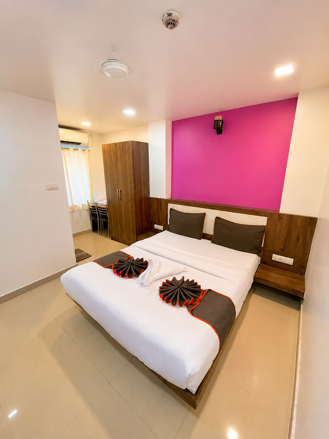 Super Deluxe Room